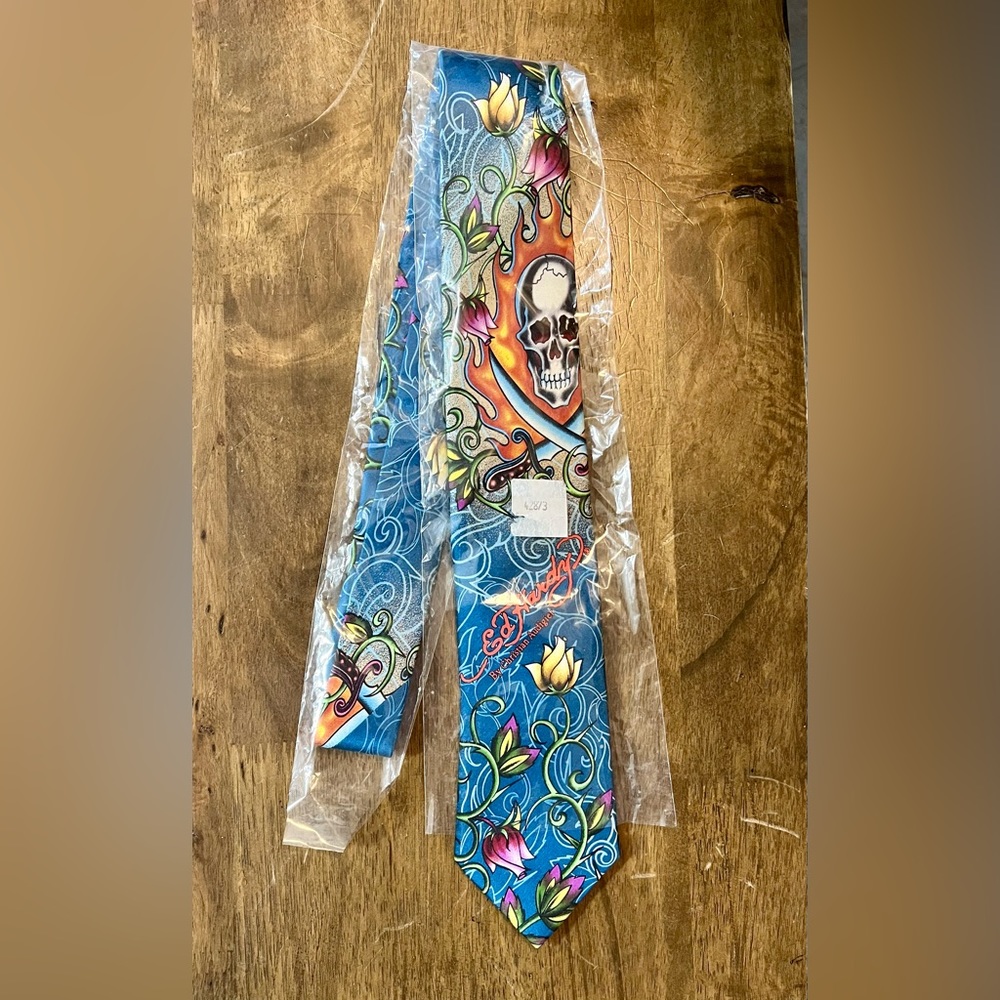 RARE FIND! Brand NEW ED HARDY Silk Tie STILL IN ORIG PACKAGING